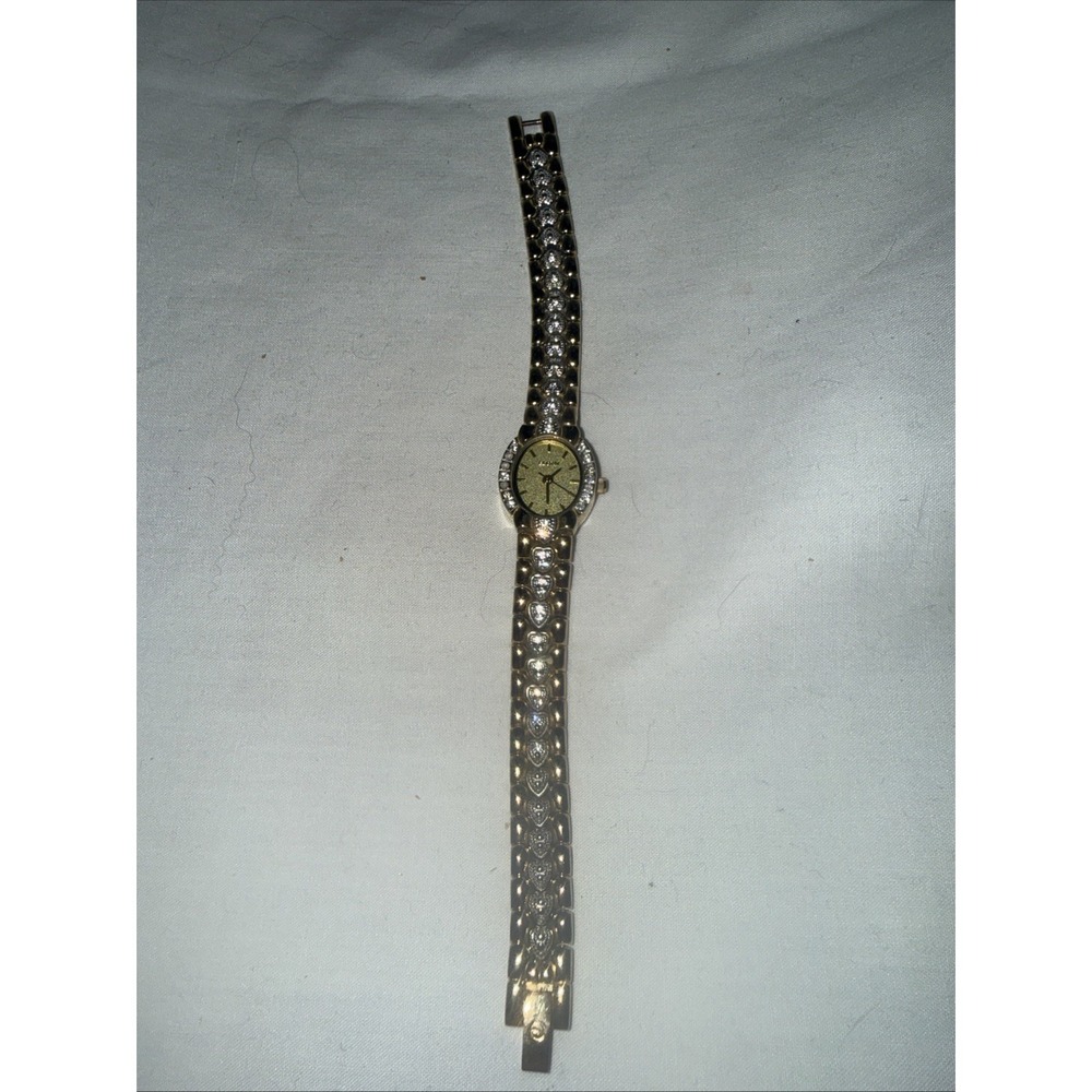 Ladies Elgin Heart Watch With Faux Diamonds A1